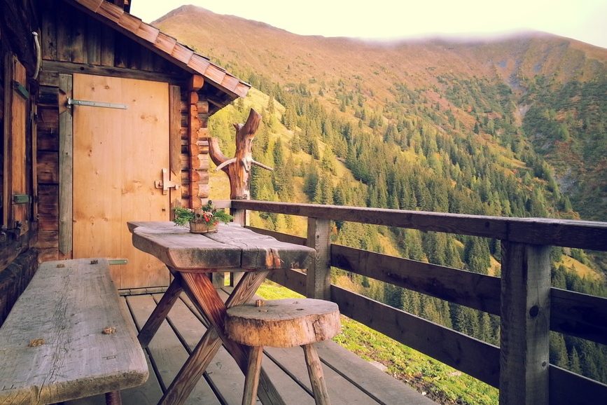 มุมนั่งเล่นข้างสวนสุดชิลล์