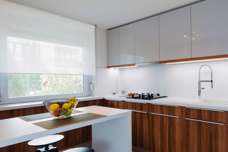 แต่งห้องด้วยม่านม้วนสไตล์โมเดิร์น