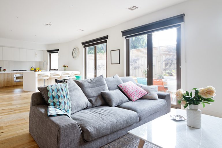 เสน่ห์ของบ้านหลังเล็กเรียบง่าย เเต่อบอุ่น